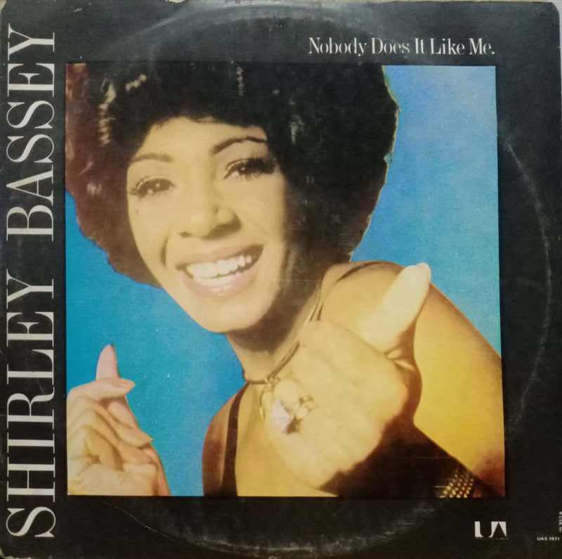 Shirley Bassey Nobody Does It Like Me — LP vinyl record cover