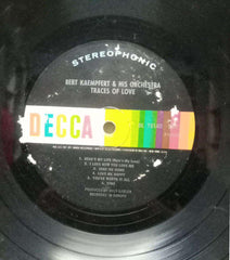 BERT KAEMPEFRT  AND HIS ORCHESTRA TRACES OF LOVE - English vinyl LP