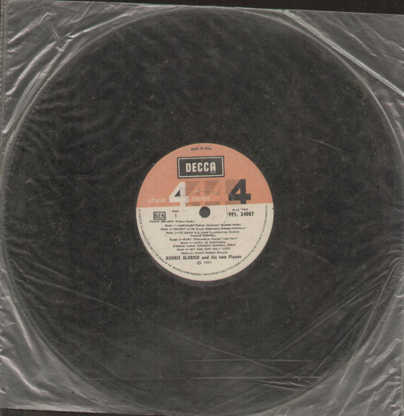 No Sleeve by Ronnie Alorich and His Two Pianos — LP vinyl record cover